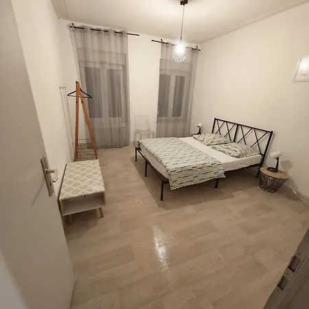 Apartamento Urban Station Centre *